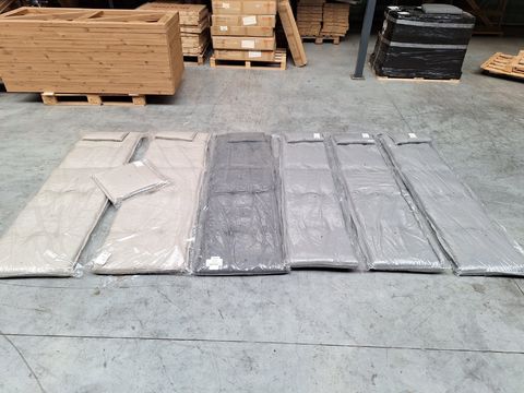 6 stuks Nieuwe diverse Brafab luxe tuinkussens – Zie afbeeldingen