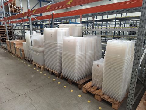 Groot lot +/- 250 stuks diverse Ikea kunststof opberg boxen met deksel