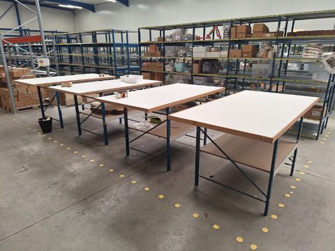 4 stuks Industriële Werktafels – L200 x B103 x H104 cm