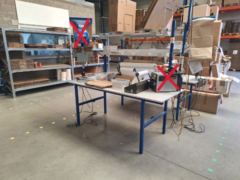 Inpaktafel met geïntegreerd papier,snij en afrolsysteem -2 leggers + verlichting