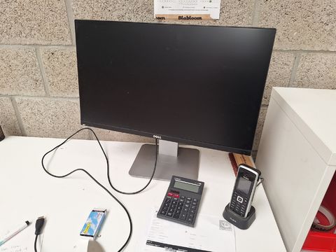 Lot met Dell monitor en handheld