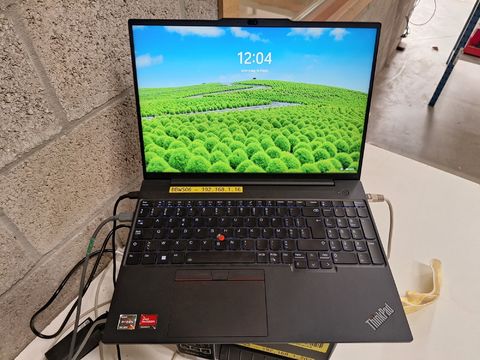 Lenovo laptop met Zebra ticketprinter