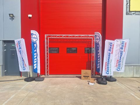 Professioneel Event-materiaal (Trussen & Beachflags)