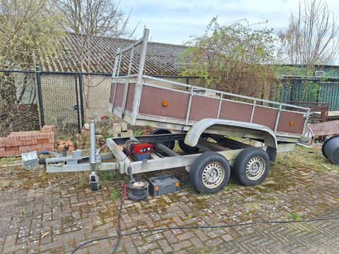 Syma Dubbelas Kipper - 2700 kg (2000)