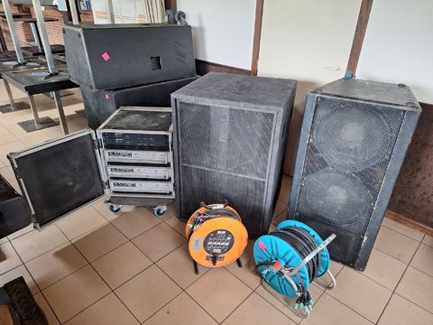 Professionele D.A.S. Audio Sound System & Crown Amprack