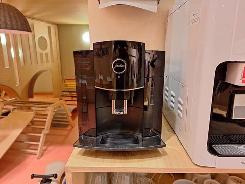 Volautomatische koffiemachine Jura.