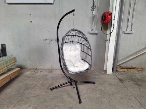 Swoods Egg Hangstoel met standaard – tot 150kg – Zwart/Lichtgrijs (nieuw)