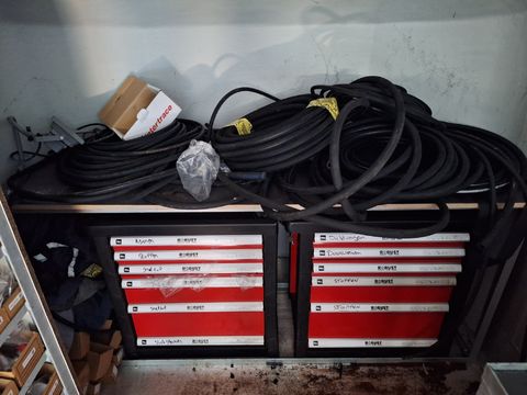 3 x verrijdbare/modulaire gereedschapswagens Robust (leeg)