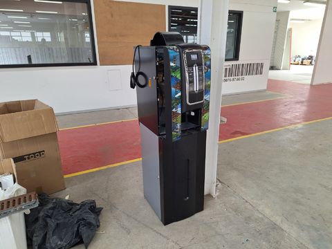 Necta Solista Koffieautomaat / Warme Drankenautomaat met Onderkast