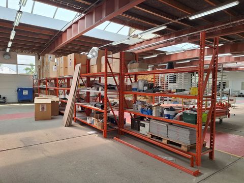 +/- 40 lopende meter Industriële Palletstellingen