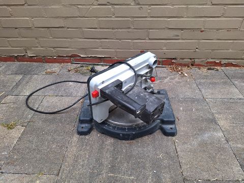 Afkort- en verstekzaag Powerplus