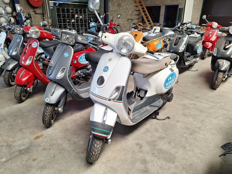 Titel: Piaggio Vespa LX 50 C38 – 45 km/u – Project/Revisie