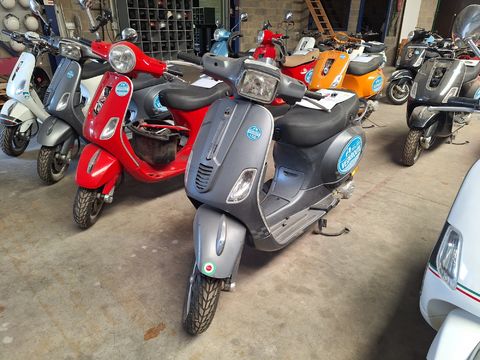 Titel: Piaggio Vespa LX 50 C38 – 45 km/u – Project/Revisie
