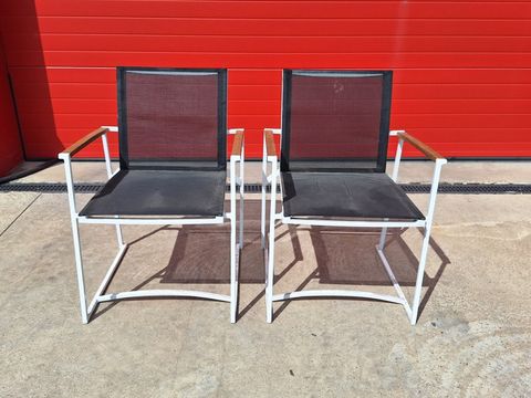 Set van 2 OUTFLEXX Design Tuinstoelen / Armstoelen – Wit / Zwart / Hout