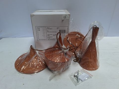 d&t Dutch Design – 3-Lichts Hanglamp met Verschillende Kappen (Wood Color / White Inside)
