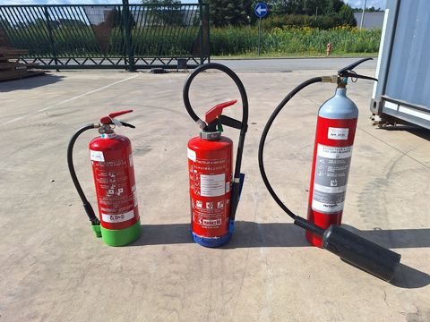 Lot van 3 diverse brandblussers
