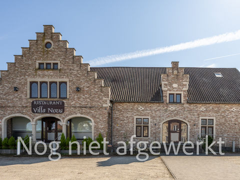 Prachtig handelspand met appartement en opslagruimte,  heden restaurant Villa Nova
