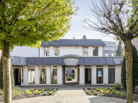 Handelshuis met paviljoen, Boomgaardstraat 21 Maaseik 1120m2