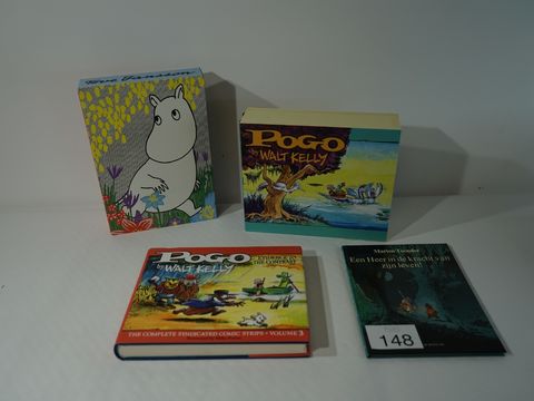 Lot stripboeken met oa Pogo By Walt Kelly en Moomin The Deluxe Anniversary Edition