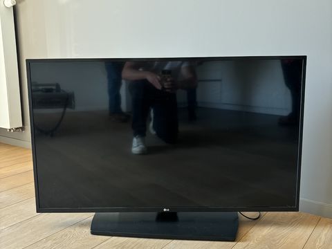 TVs LG and phones