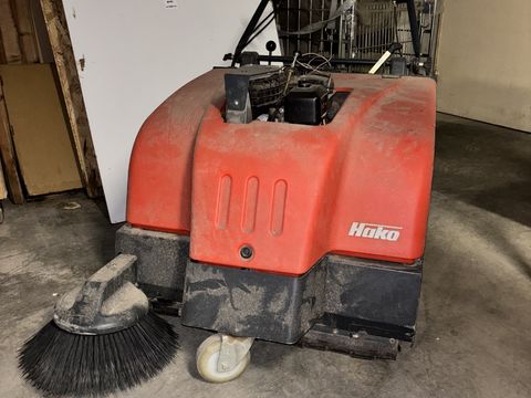 Brush machine and road salt