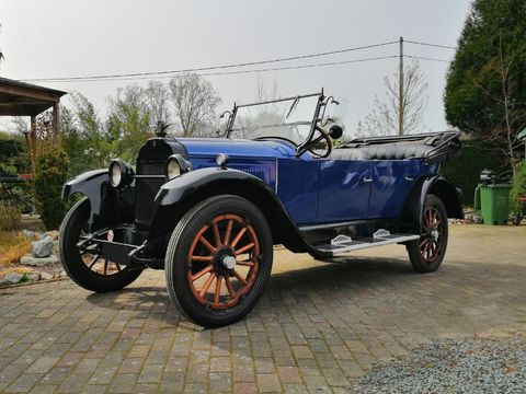 1920 Willys Knight model 20 Touring