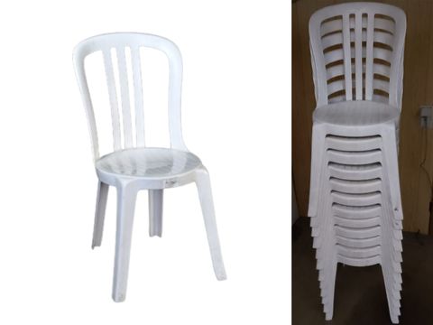 20 witte tuinstoelen