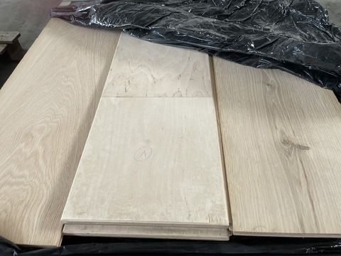 lot parket +/- 48 m²