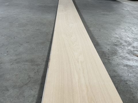 lot parket 30 cm breed +/- 108 m²