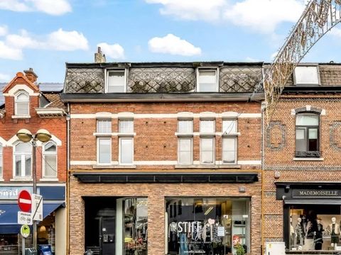 Commerciële ruimte in centrum Beringen met garage